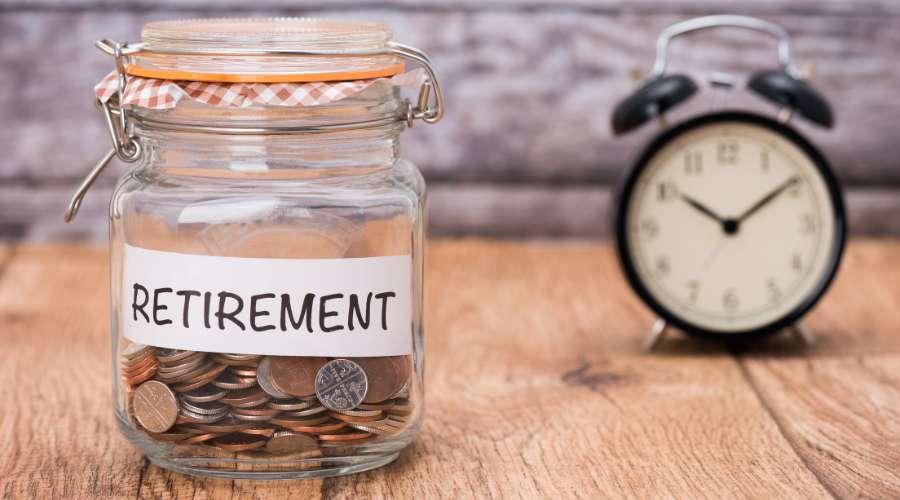 Gold IRA vs Roth IRA Gold IRA vs Roth IRA