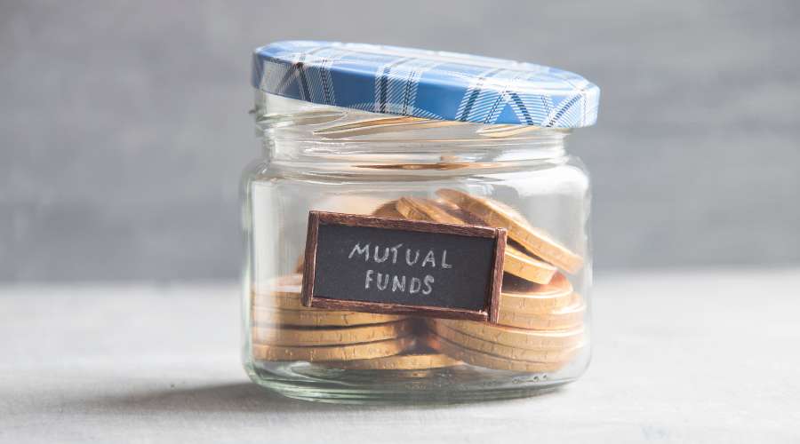 Investing In Gold vs Mutual Funds